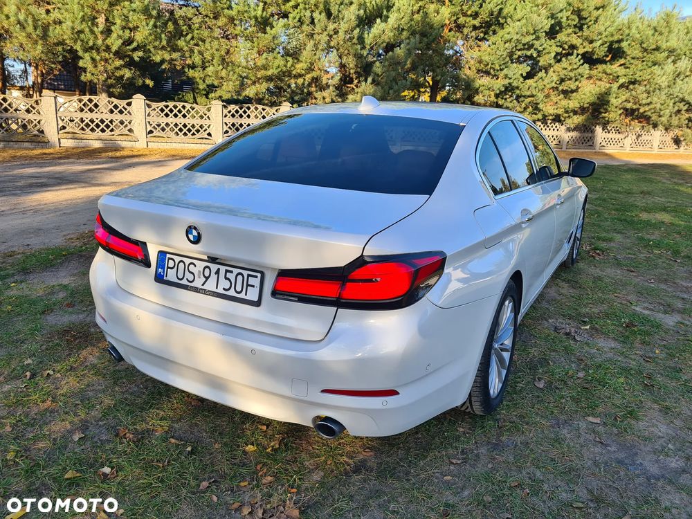 BMW Seria 5 520d xDrive Luxury Line - 11