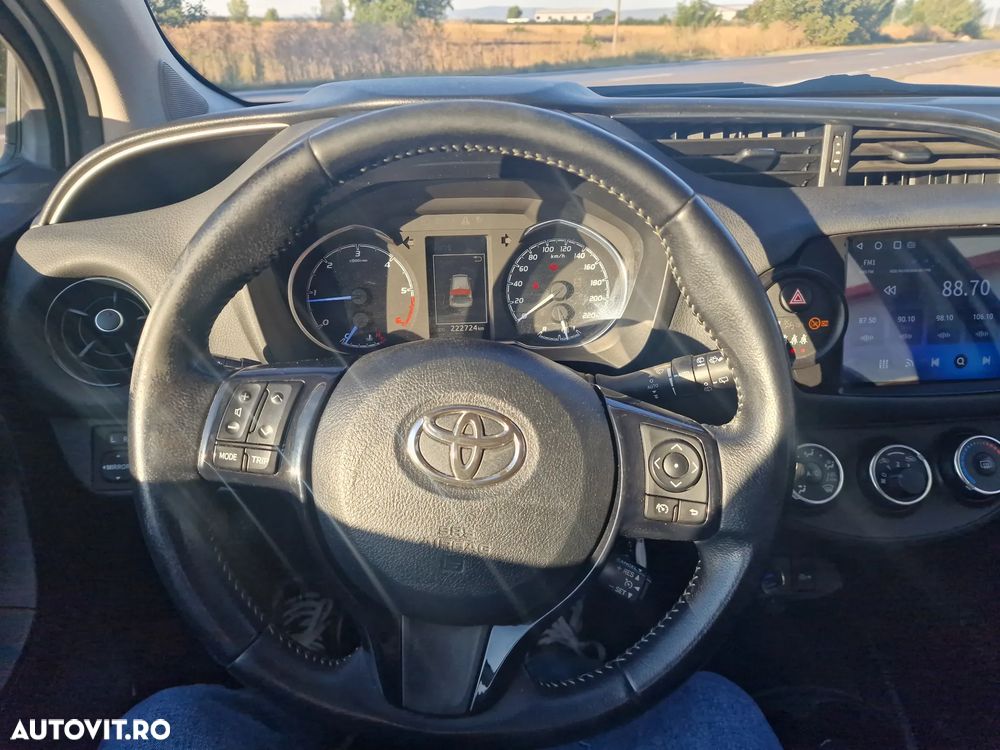 Toyota Yaris 1.4 D-4D Comfort - 2