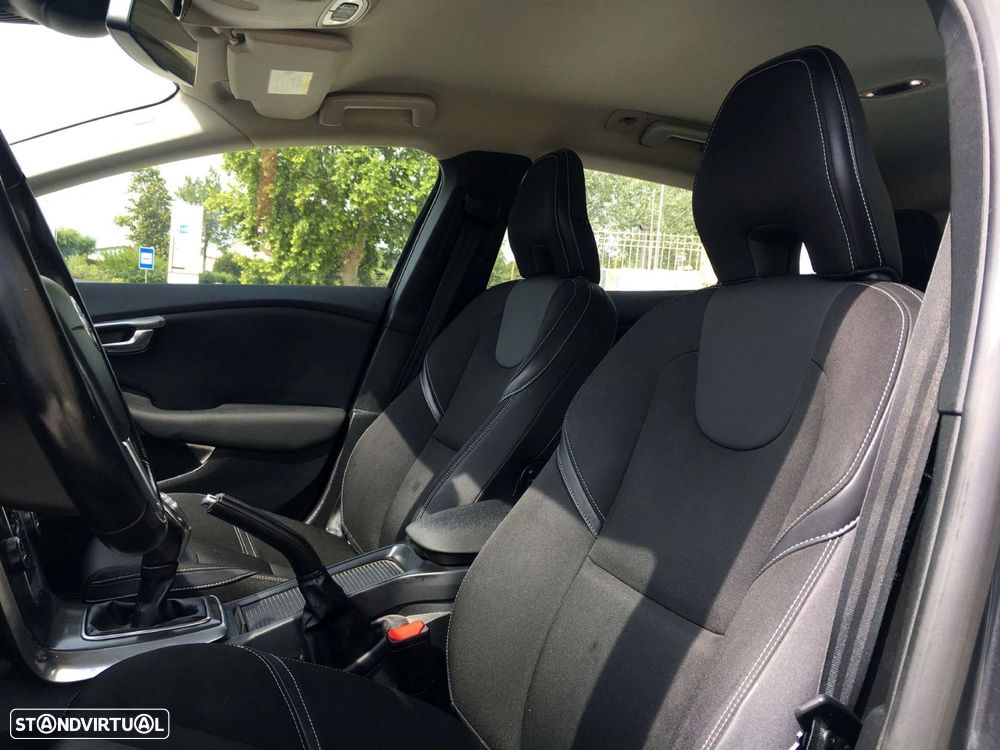 Volvo V40 1.6 D2 Momentum - 14