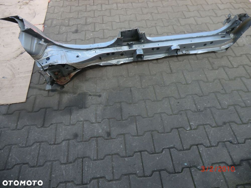 TOYOTA YARIS II 06-11 5D PRÓG LEWY - 2