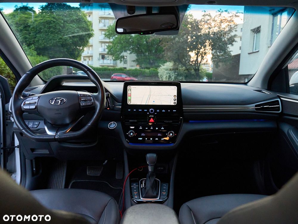 Hyundai IONIQ - 14
