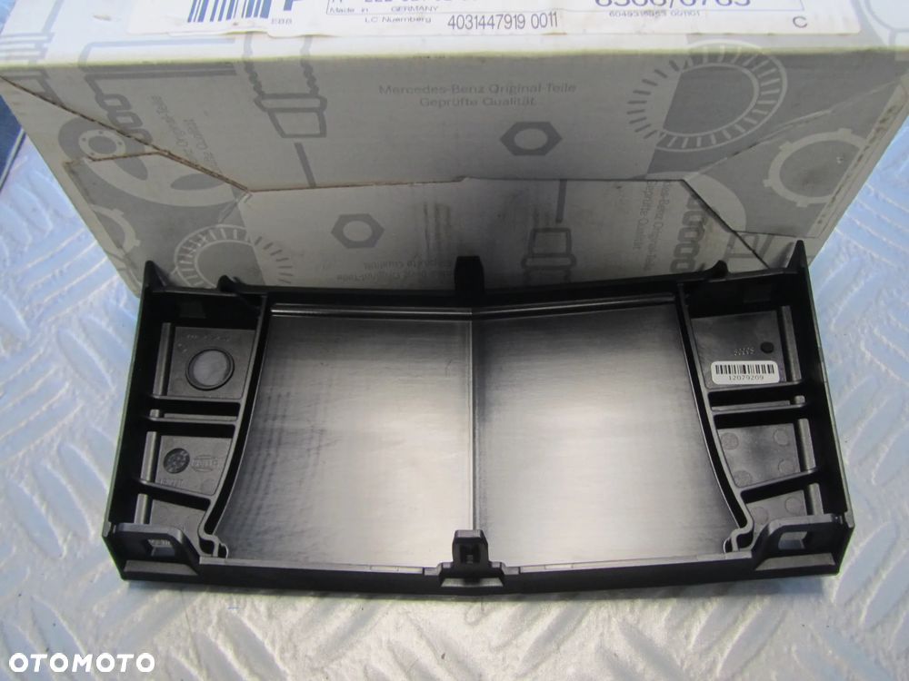 zaślepka 2228210236 - 3