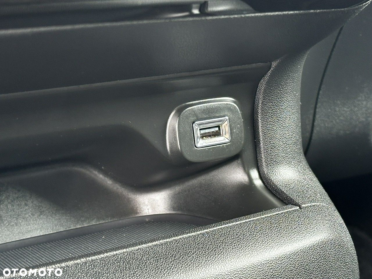Citroën C4 Cactus 1.2 PureTech Feel S&S - 24