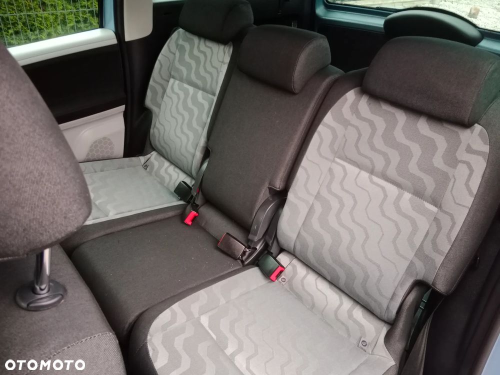 Skoda Roomster 1.6 16V Style PLUS EDITION - 17