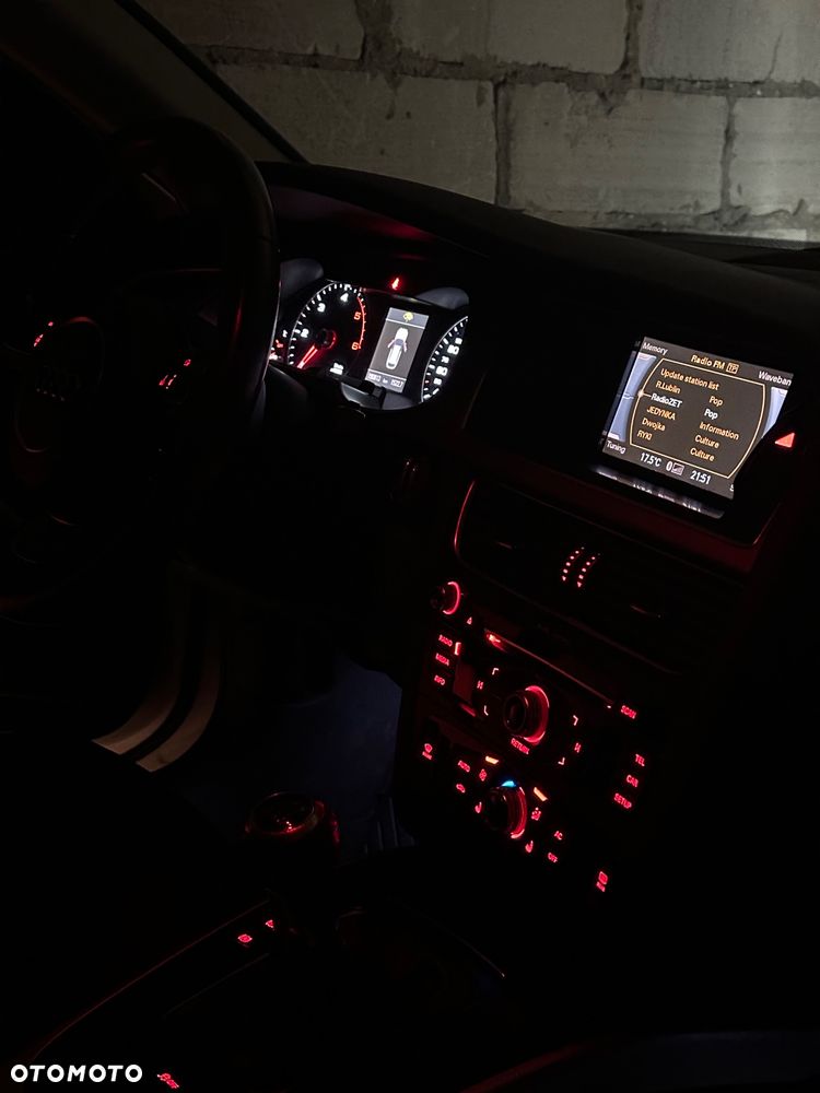 Audi A4 Avant 2.0 TDI DPF quattro Ambition - 24