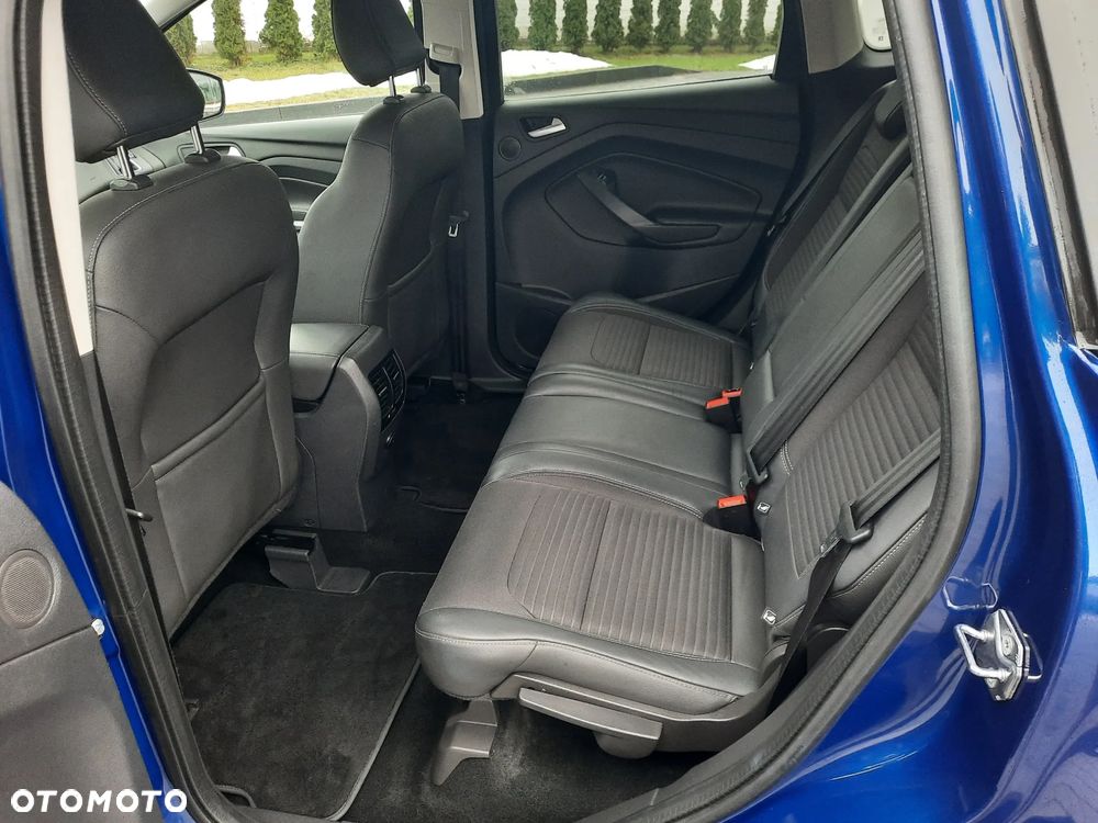 Ford Kuga 2.0 TDCi 2x4 Titanium - 14