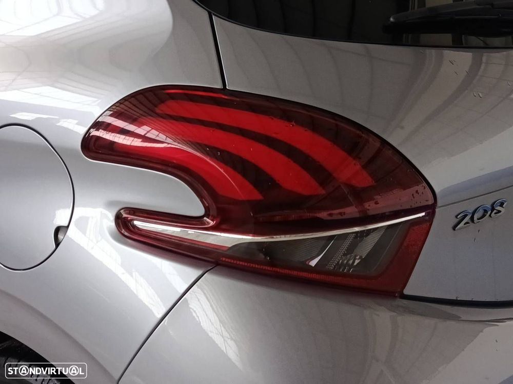 Peugeot 208 1.5 BlueHDi Signature - 26