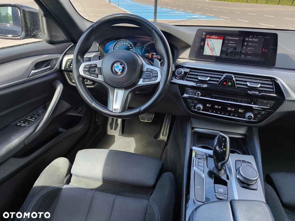 BMW Seria 5 530d xDrive M Sport sport - 18