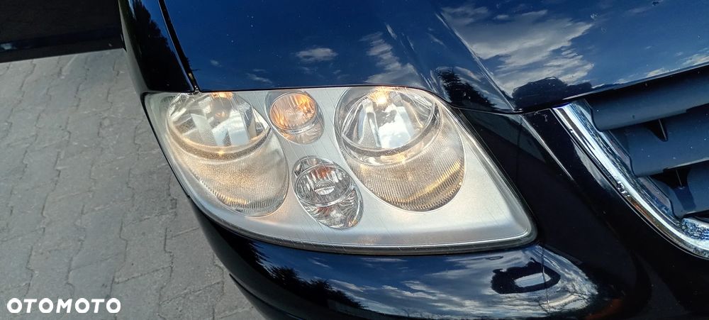 Volkswagen Touran 1.9 TDI Conceptline - 9