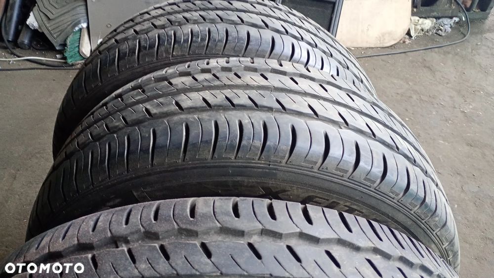 F.V Do Busa Opony 225/75R16C LAUFENN X FIT VAN IGŁA KOMPLET 4 SZTUKI - 2