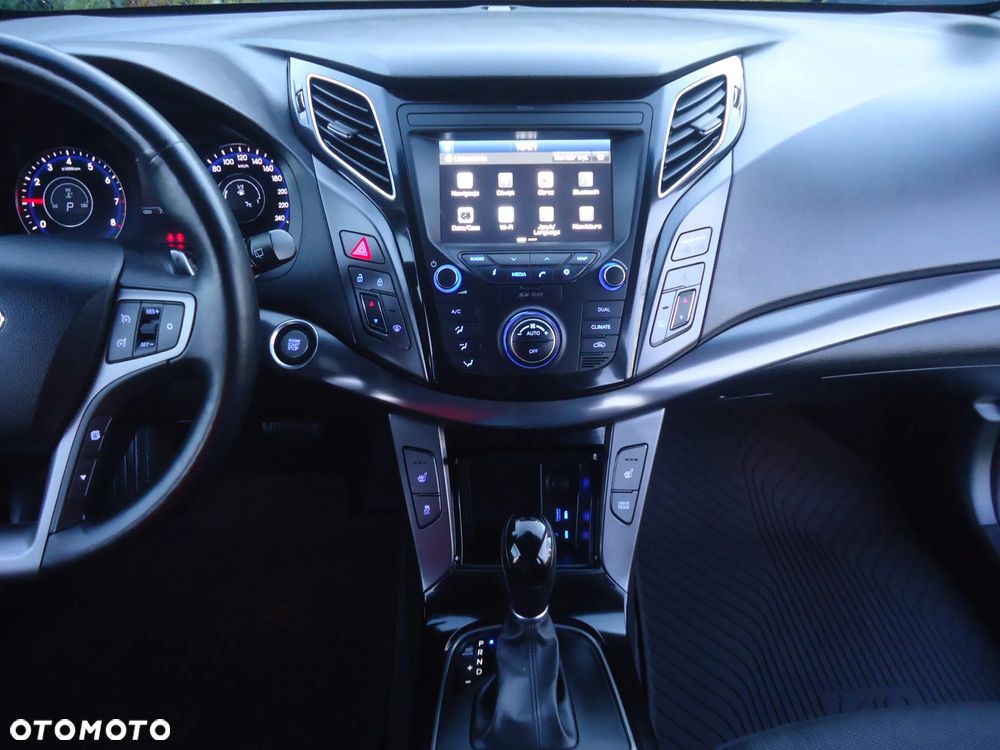 Hyundai i40 Kombi 2.0 Automatik Premium - 12