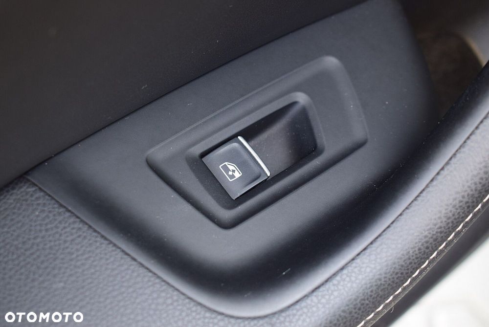 Volkswagen Passat - 16