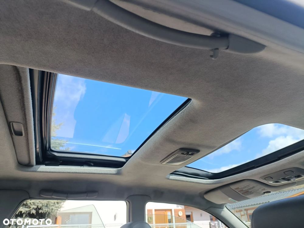 Subaru Outback 3.0 H6 - 16