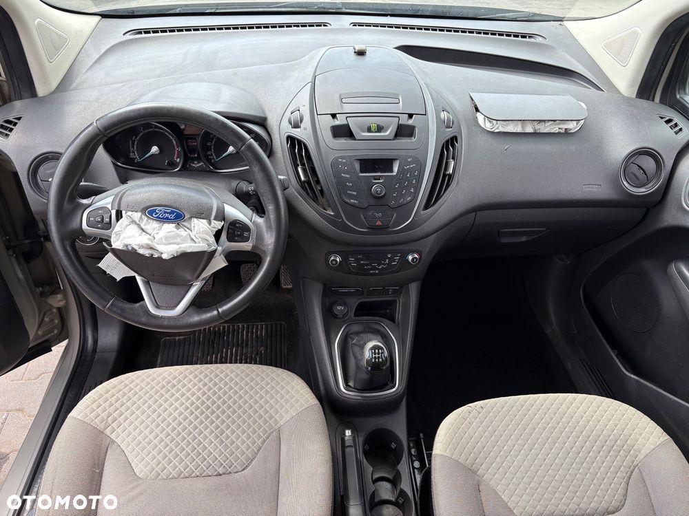 Ford Tourneo Courier 1.0 EcoBoost S&S Titanium - 12