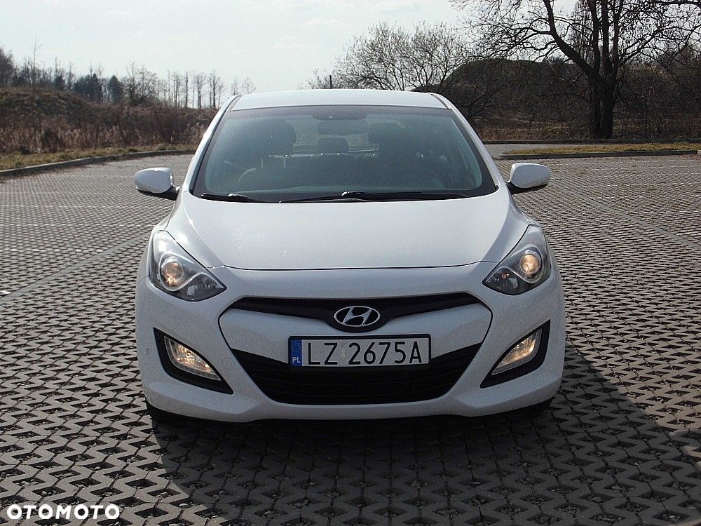 Hyundai i30 1.6 CRDi Fifa World Cup Edition - 23