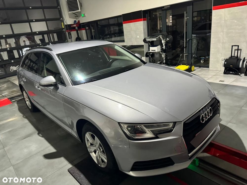 Audi A4 ver-avant-2-0-tdi-dpf-s-line-sportpaket - 40