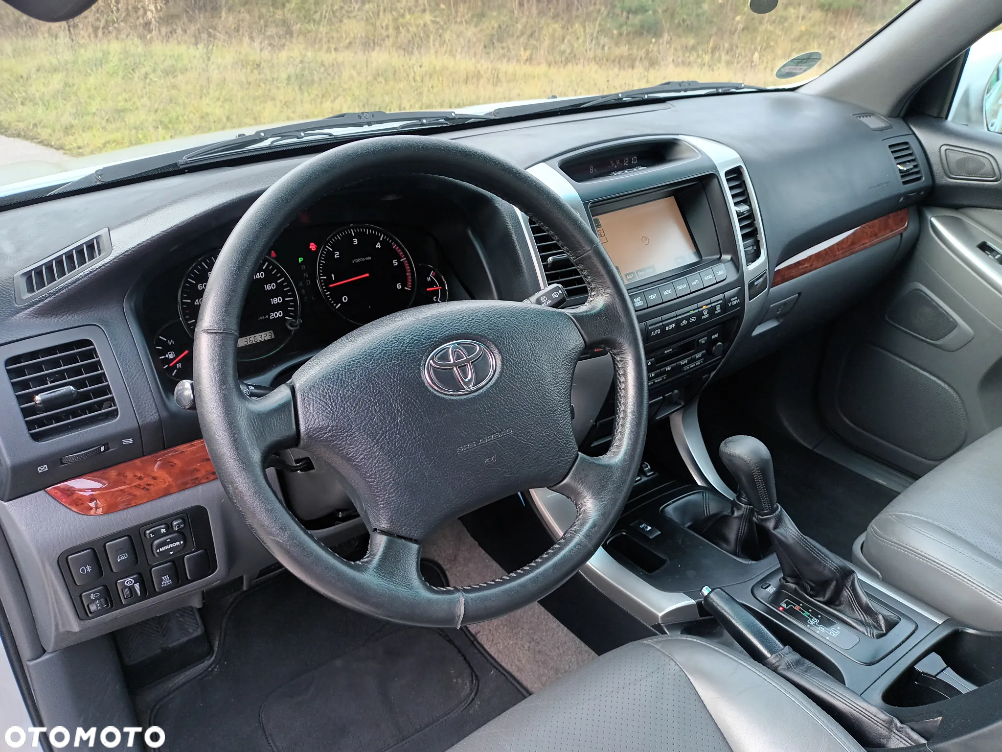 Toyota Land Cruiser - 26