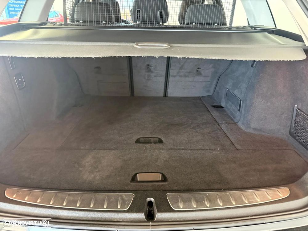 BMW 318 d Navigation - 12