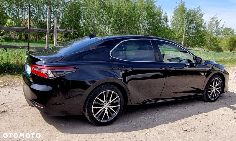 Toyota Camry - 6
