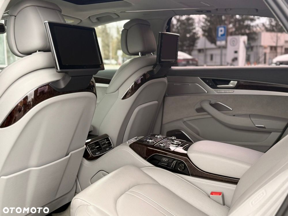 Audi A8 - 16