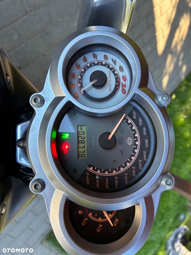 Harley-Davidson V-Rod Muscle - 7