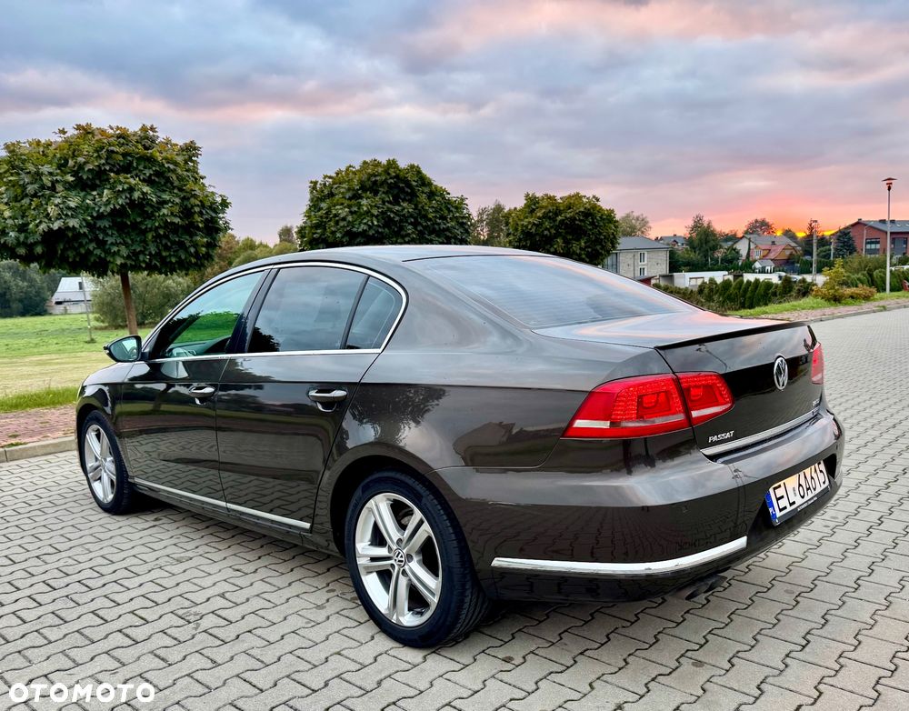 Volkswagen Passat 2.0 TDI Highline DSG - 8