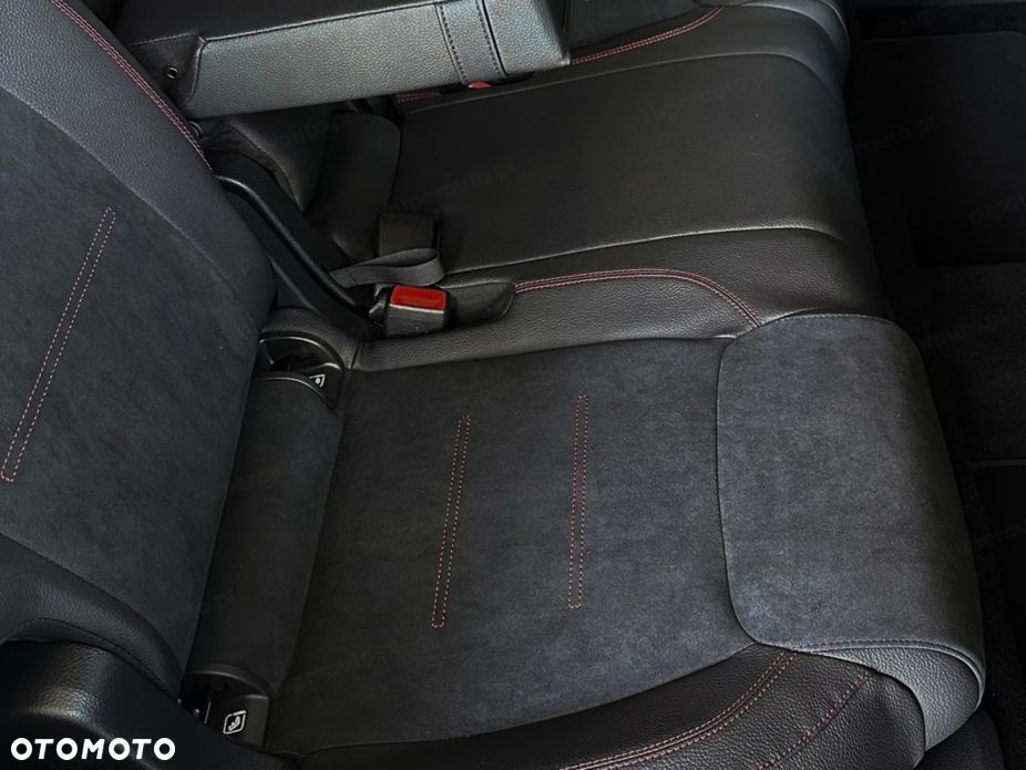 Mercedes-Benz GLB 200 d AMG Line 8G-DCT - 17
