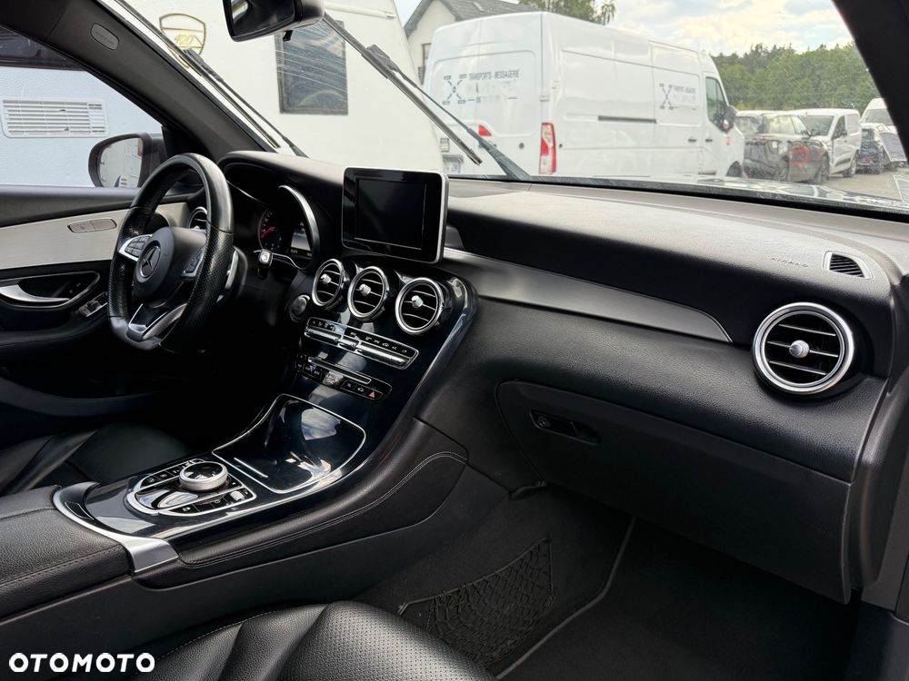 Mercedes-Benz GLC - 13