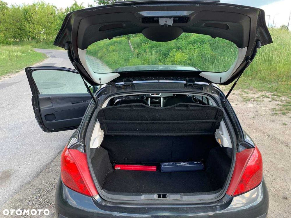 Peugeot 207 - 8