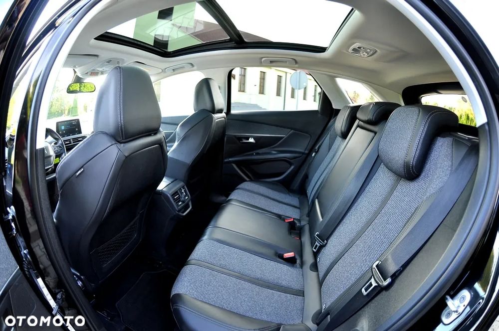 Peugeot 3008 1.2 PureTech Allure S&S - 22