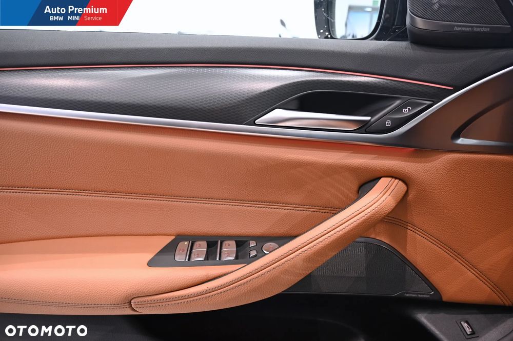 BMW Seria 5 540i xDrive - 12