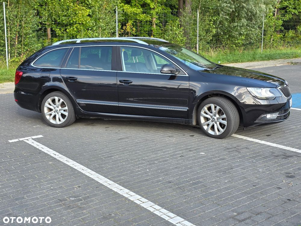 Skoda Superb 2.0 TDI Green tec DSG Elegance - 7