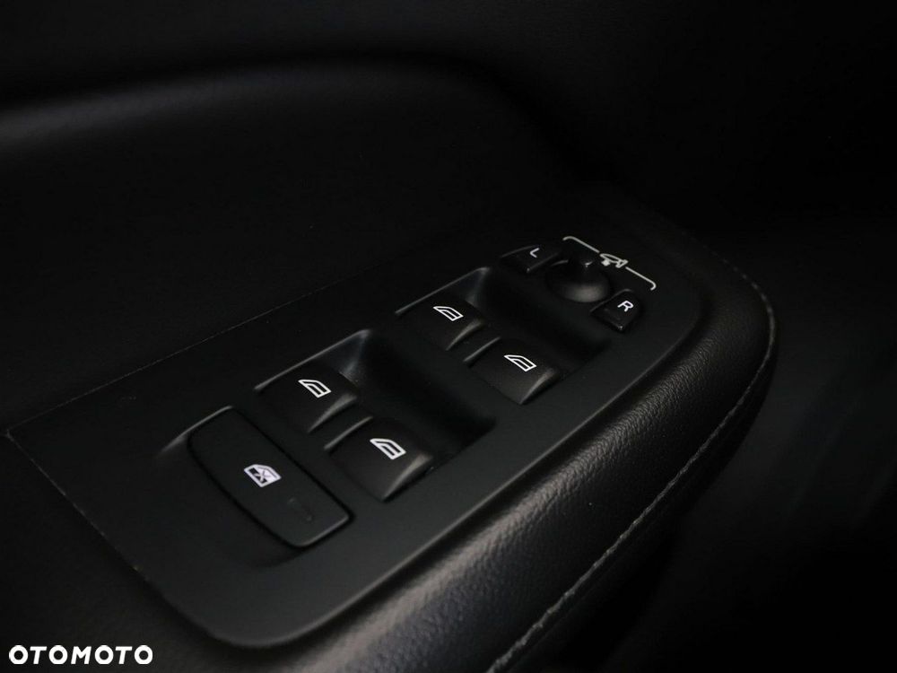 Volvo V60 B4 D Geartronic Momentum Pro - 34