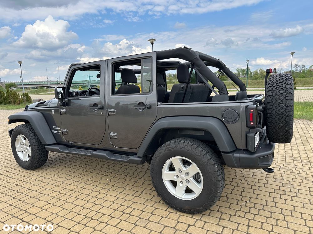 Jeep Wrangler 3.6 Unlim Rubicon - 17