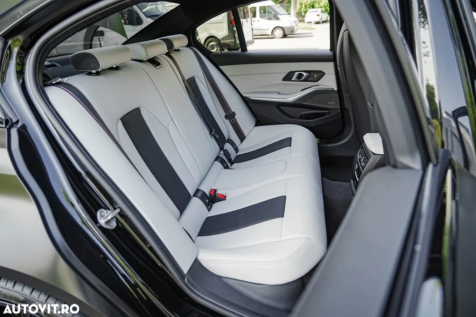 BMW M3 Competition xDrive AT - 26