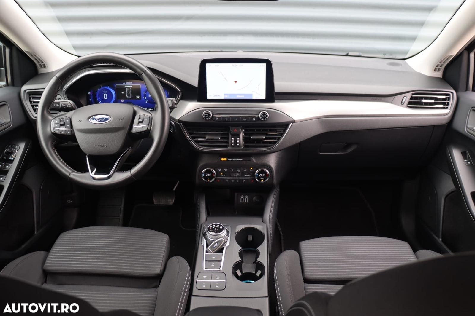 Ford Focus 1.0 EcoBoost Titanium Business - 12