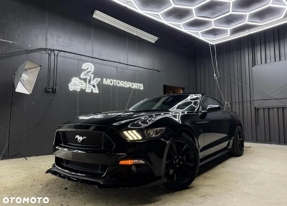 Ford Mustang - 1