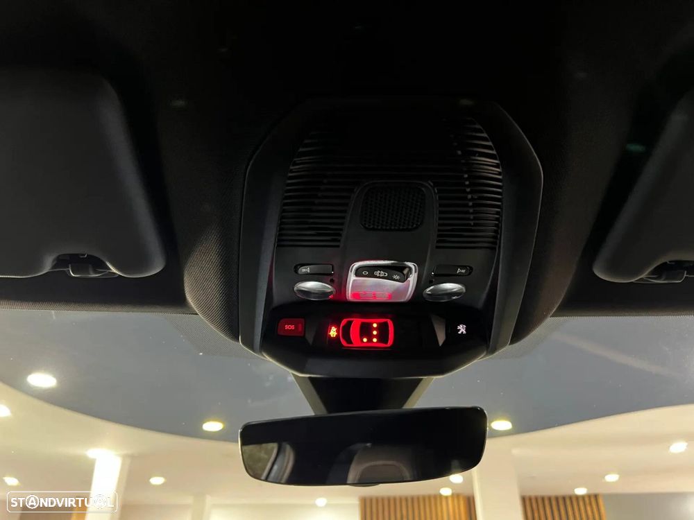 Peugeot 3008 1.6 Hybrid GT Pack e-EAT8 - 35