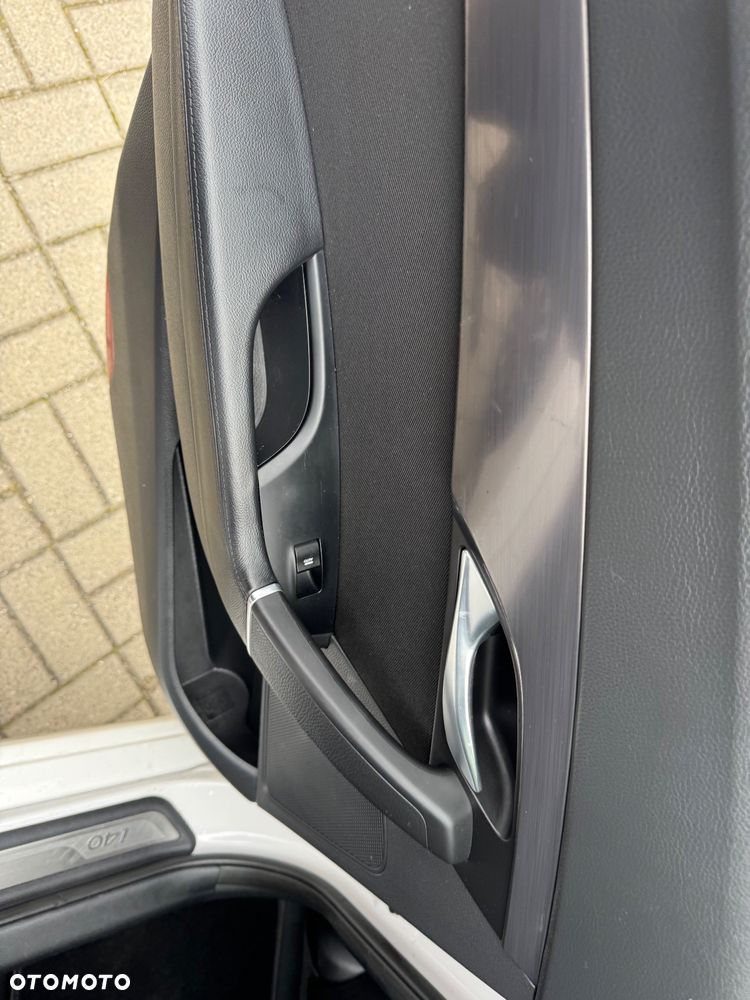 Hyundai i40 Kombi blue 1.7 CRDi Premium - 15