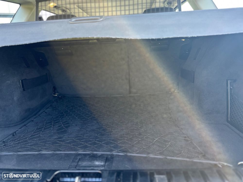 BMW 320 d Navigation Sport - 10