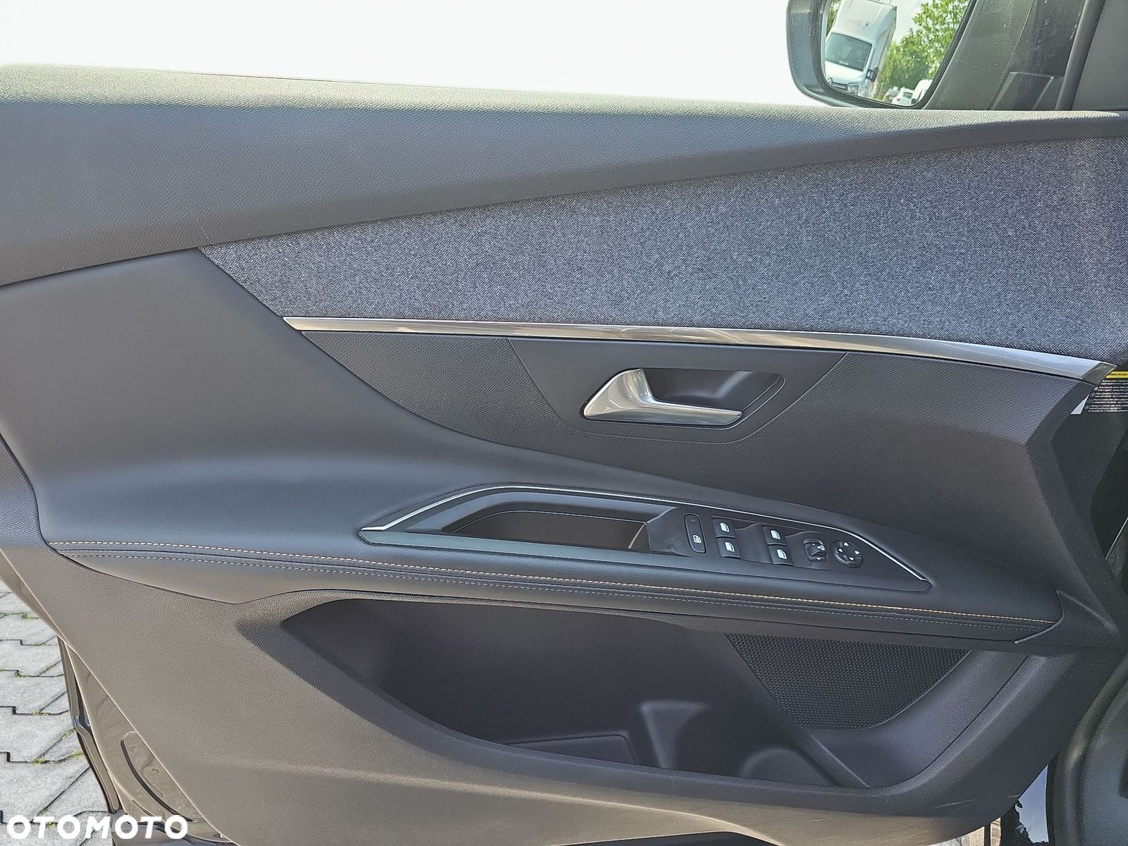 Peugeot 5008 2.0 BlueHDi Road Trip S&S EAT8 - 16