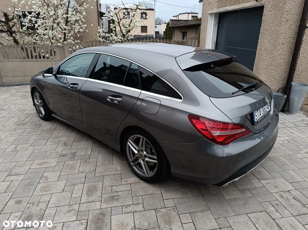 Mercedes-Benz CLA 200 7G-DCT UrbanStyle Edition - 4