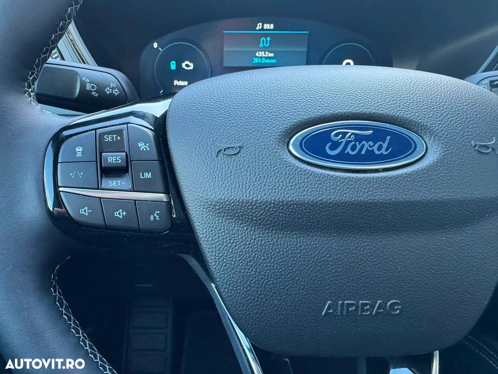 Ford Kuga - 17