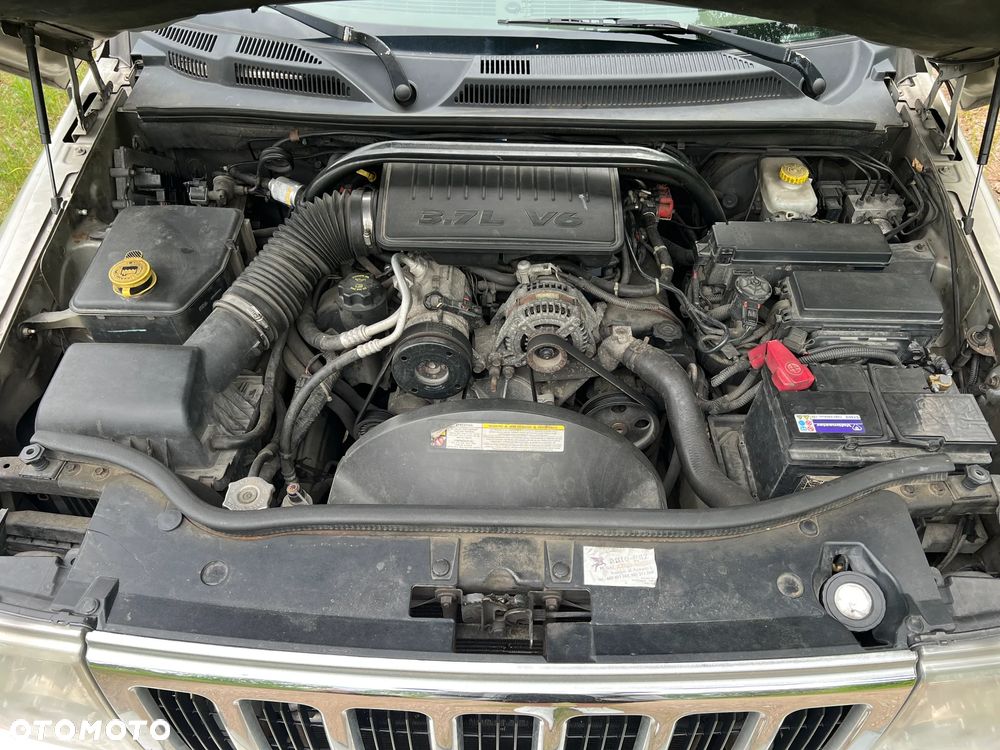 Jeep Commander - 10