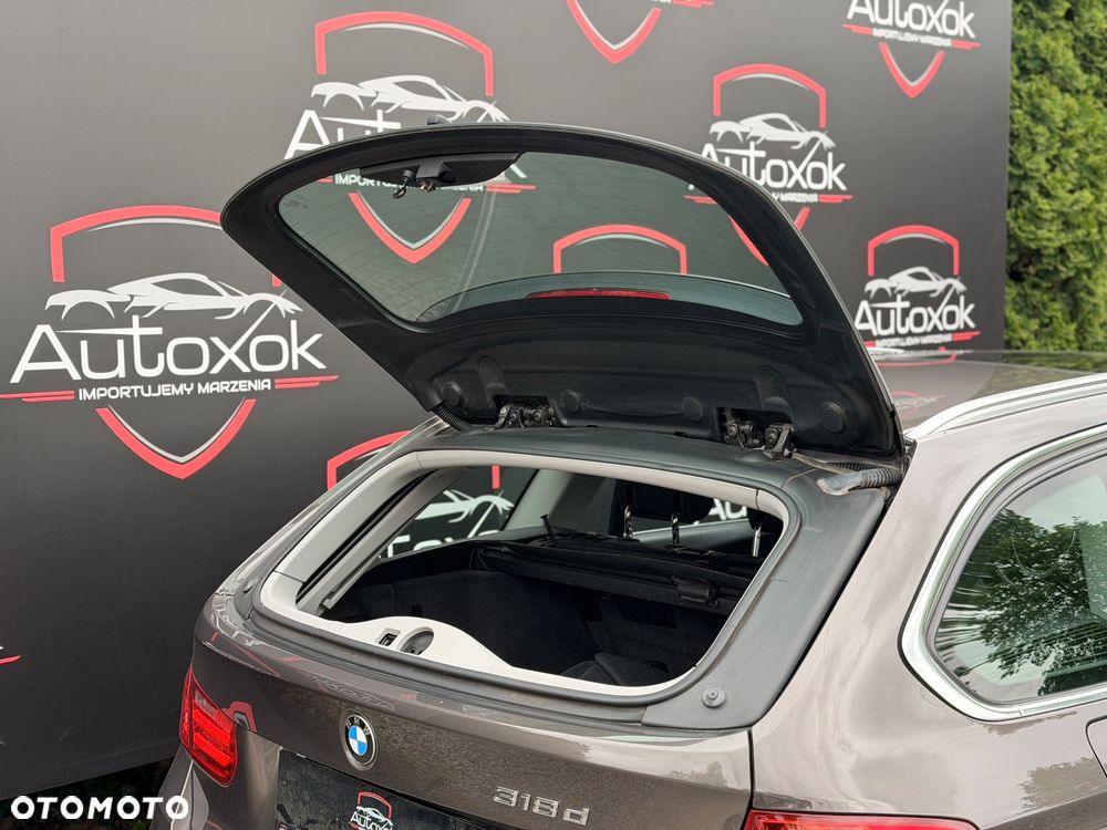 BMW Seria 3 318d Luxury Line EU6 - 15