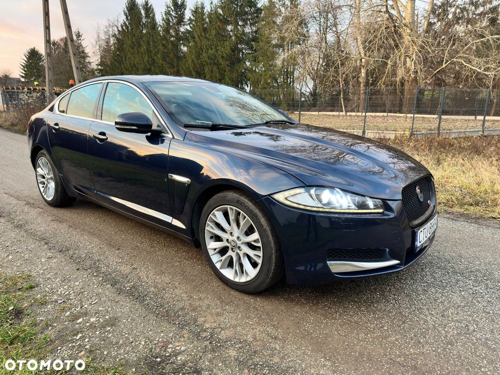 Jaguar XF 2.2 D Luxury - 25