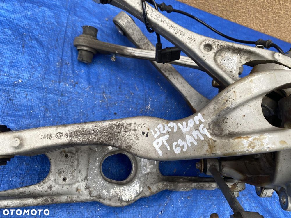 MERCEDES E W213 63AMG ZWROTNICA PRAWY TYŁ PRAWA KOMPLETNA ORYGINAŁ - 2