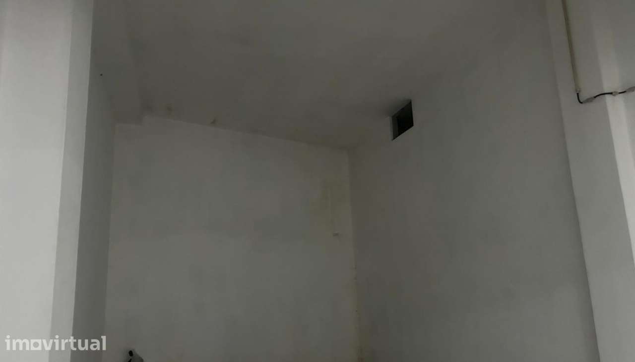 Garagem perto do centro para venda, Vila Praia de Âncora, Caminha - Grande imagem: 4/9