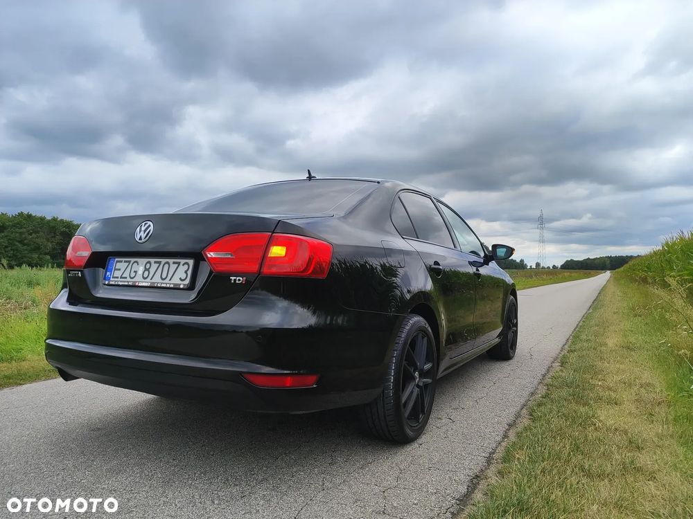 Volkswagen Jetta 1.6 TDI BMT Trendline - 10