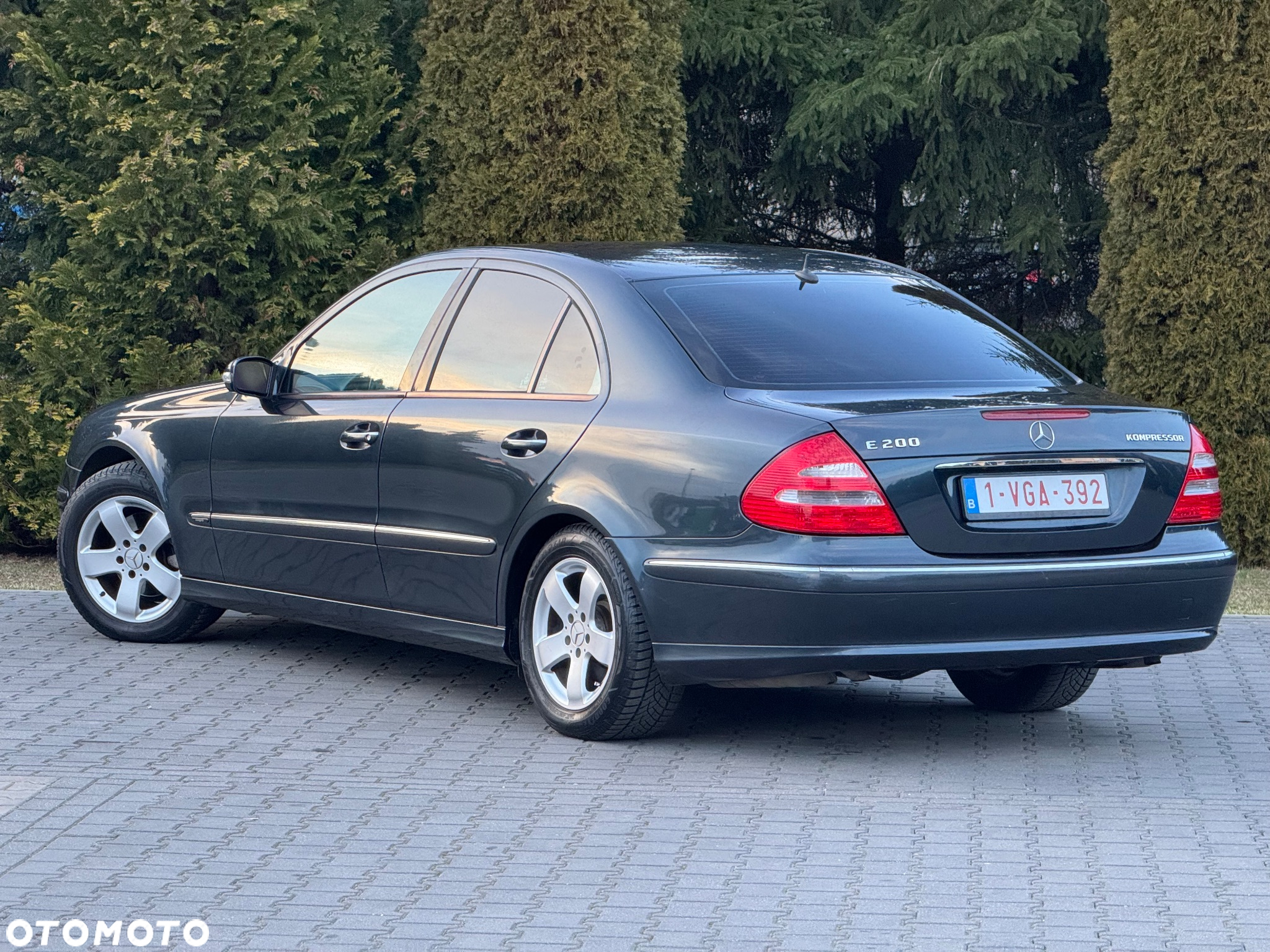 Mercedes-Benz Klasa E 200 T Kompressor Avantgarde Sport Edition - 4